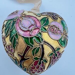 Heart Ornament Enamel With pink Flowers gold background and green leaves